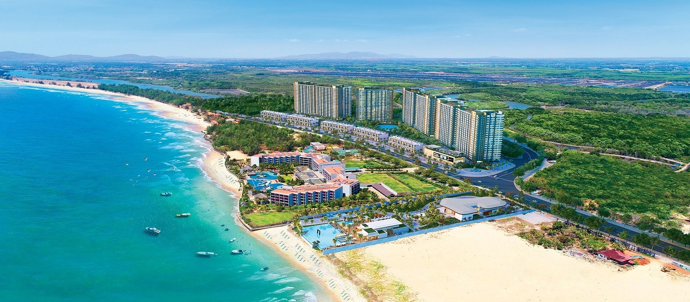 Hồ Tràm Complex